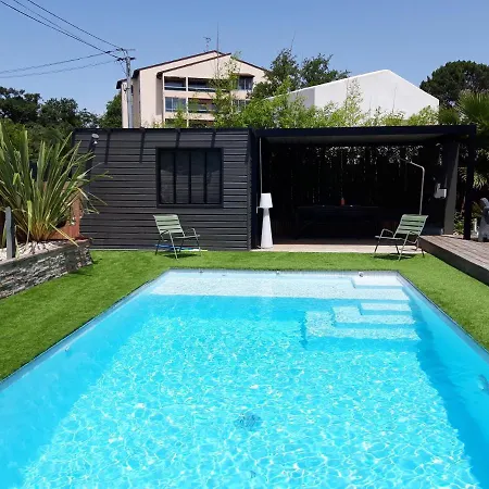 Magnifique Avec Piscine Chauffee Villa *